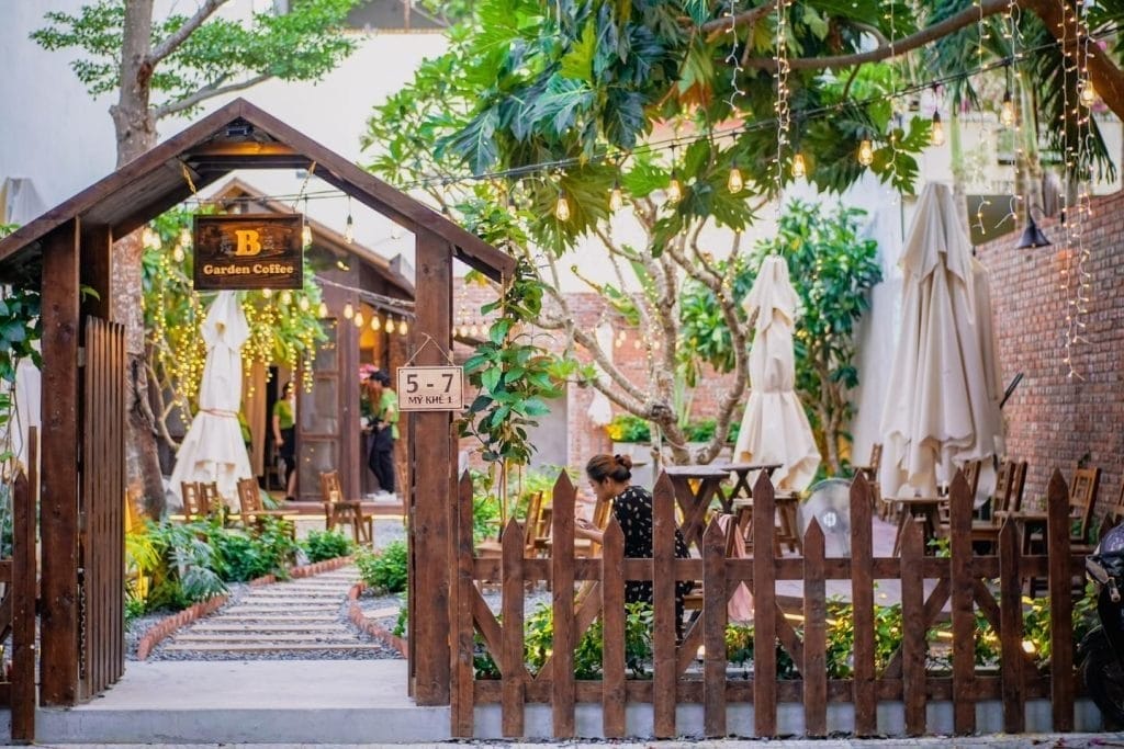 alt="Không gian xanh mát tại B Garden Đà Nẵng"